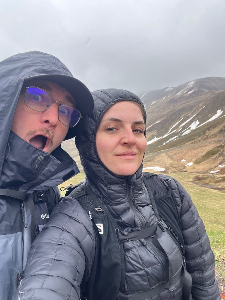 Randonnée avec son chien sur les crêtes du Massif du Sancy